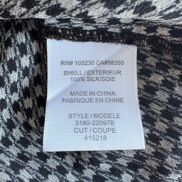Joie Silk Black and White Pattern Blouse | Size Small - Picture 8 of 9